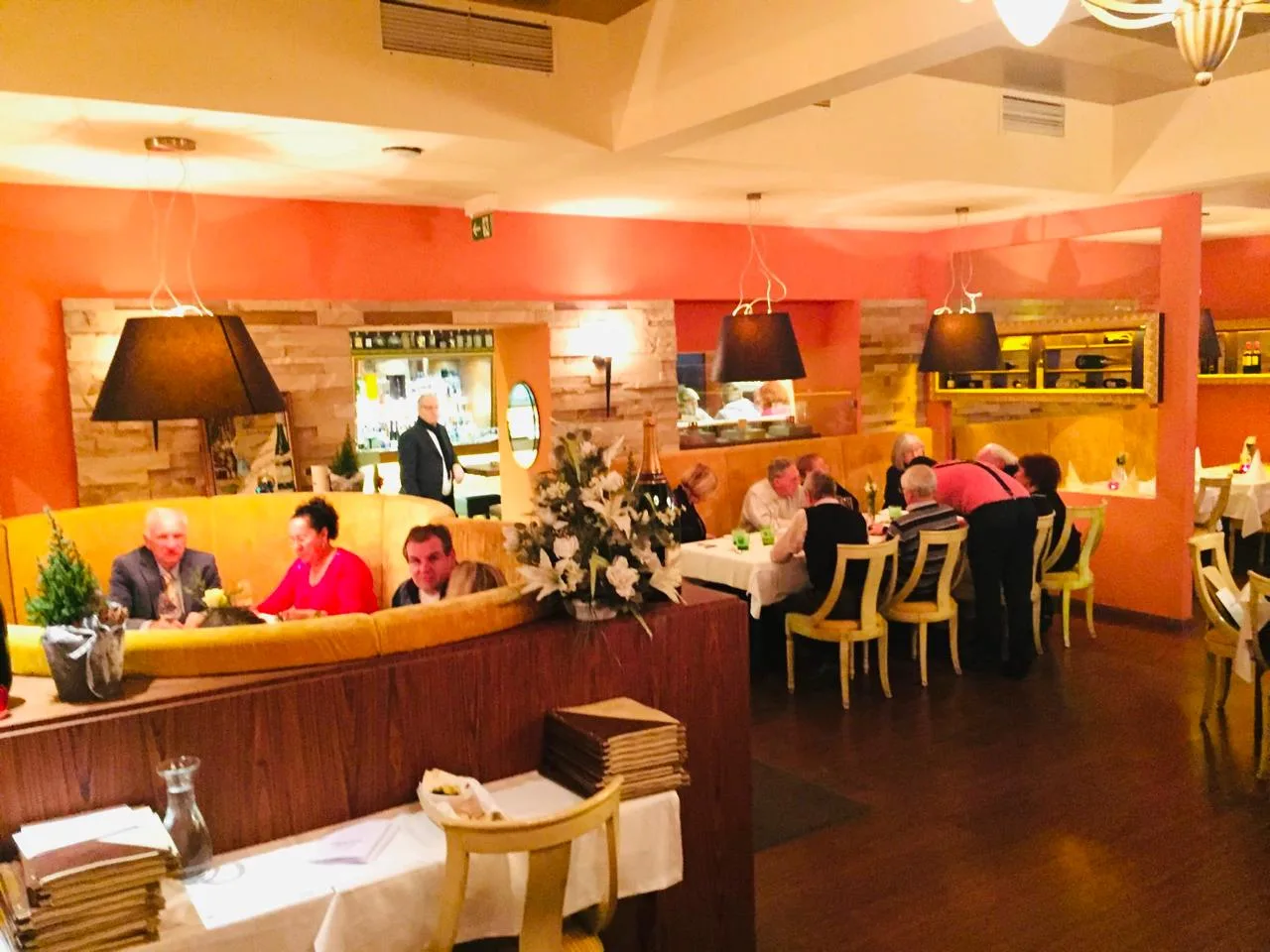Restaurant guests